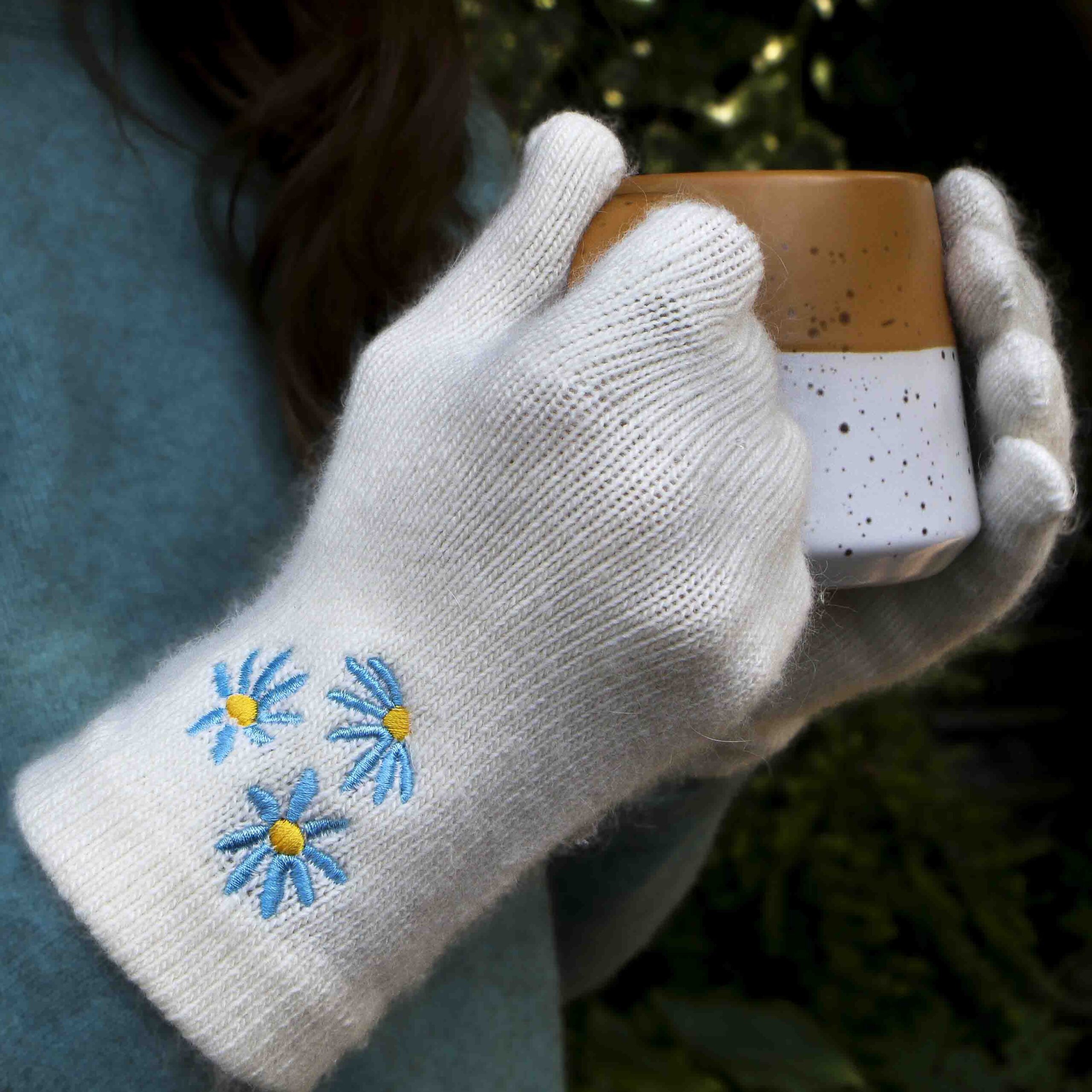 StephieAnn-White-daisy-cashmere-goves-scaled-1.jpg