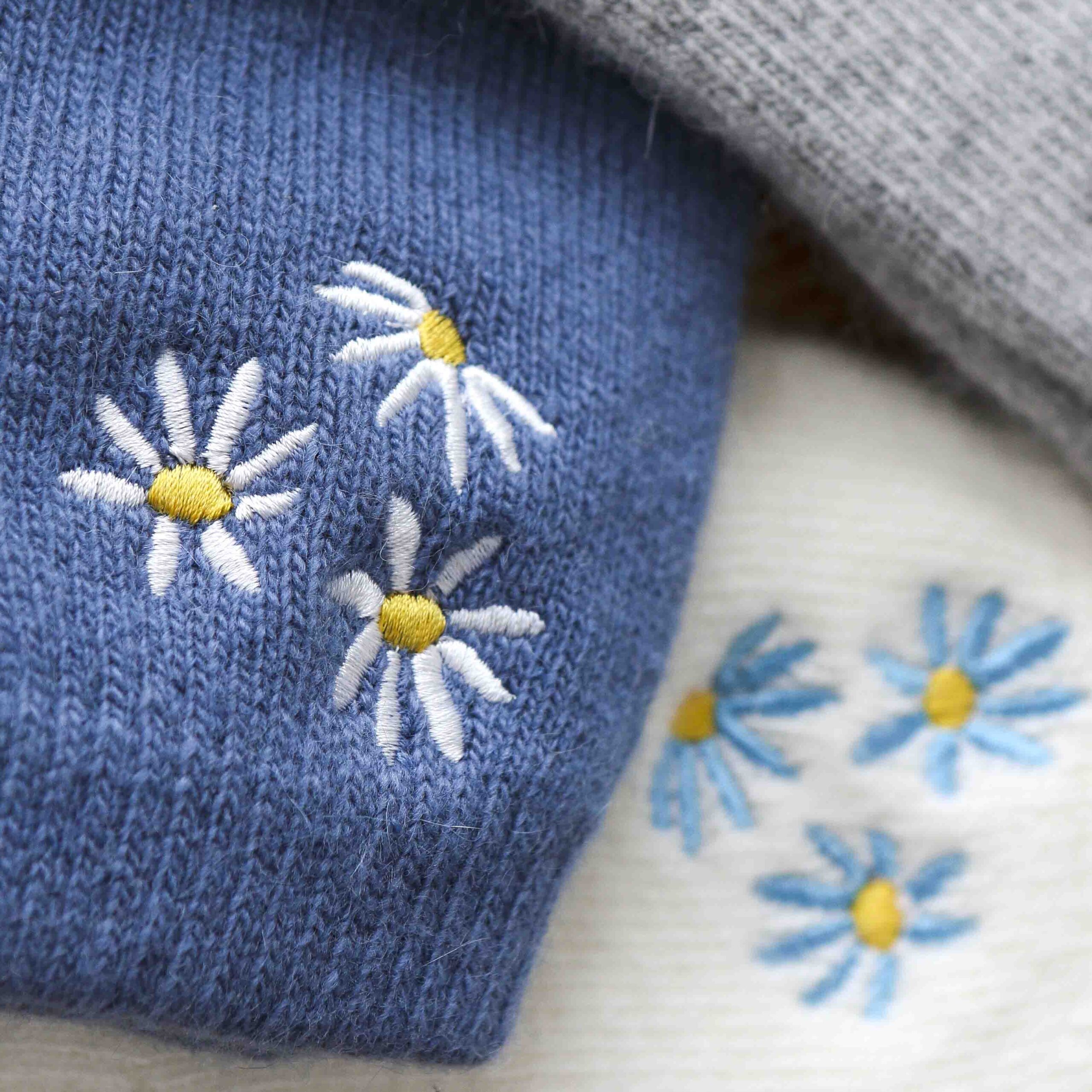 StephieAnn-daisy-embroidered-cashmere-gloves-scaled-1.jpg