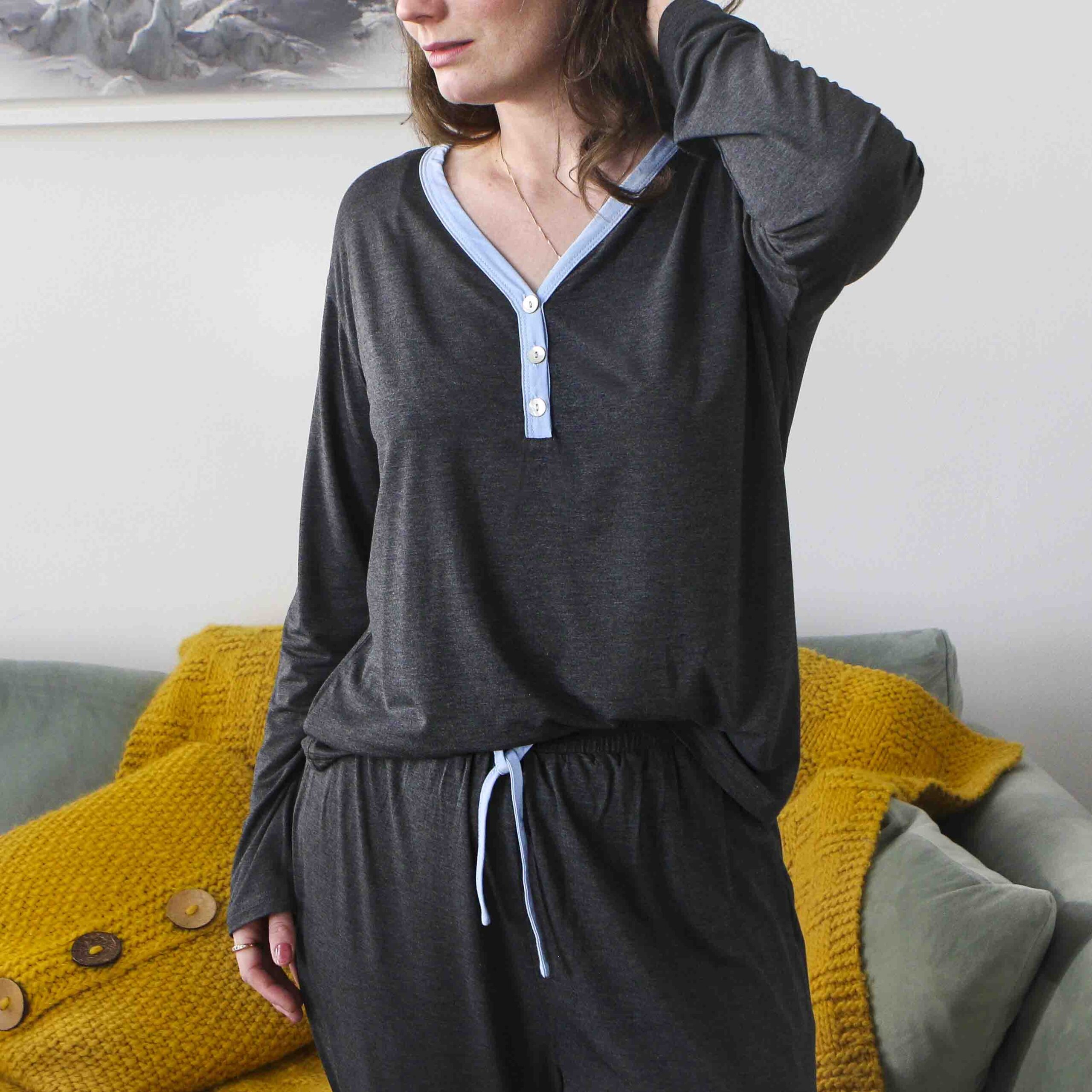 V-neck gewy pyjamas Standing StephieAnn