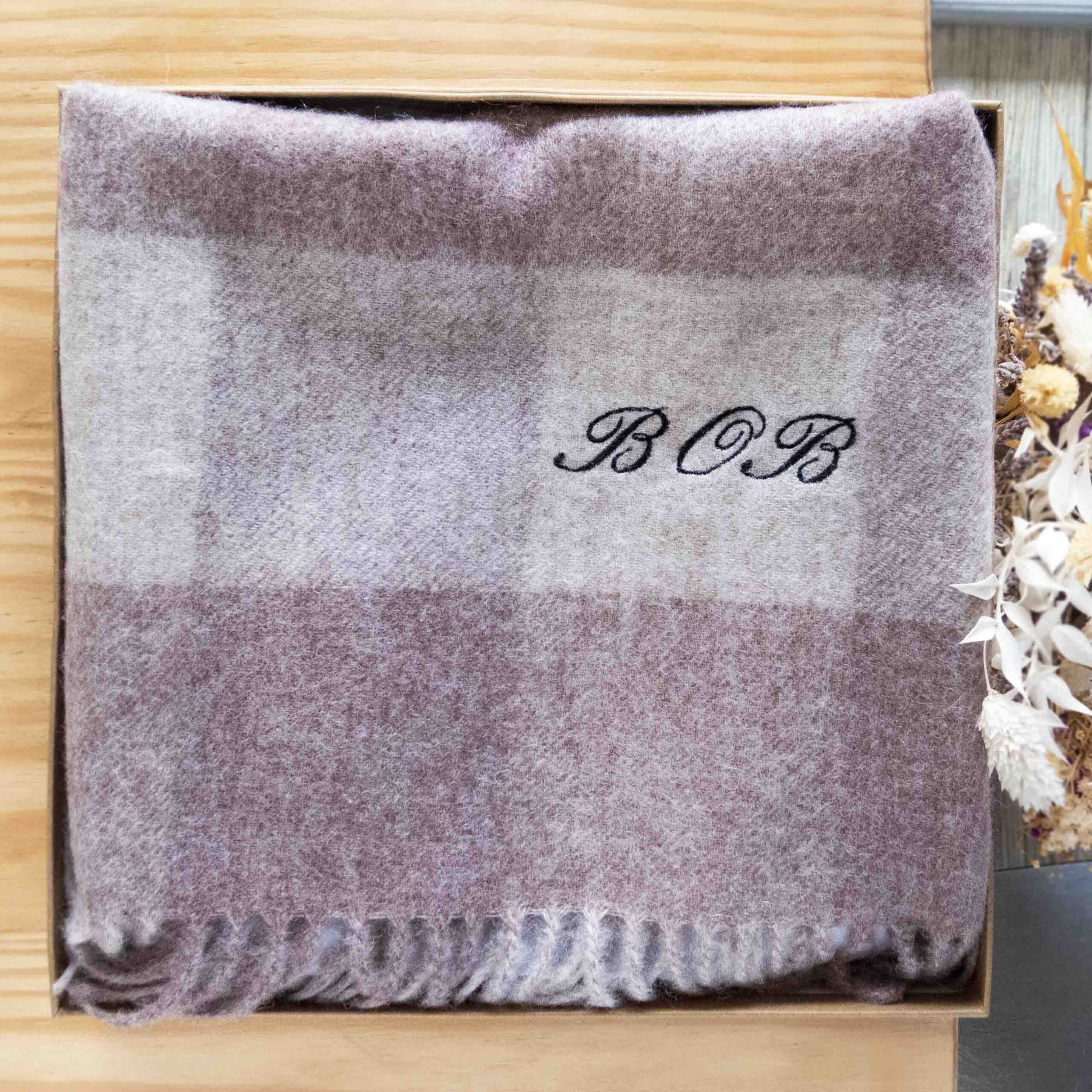 Wool scarf gift box for her